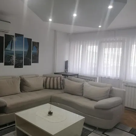 Tina Apartment Karlovac Exterior photo